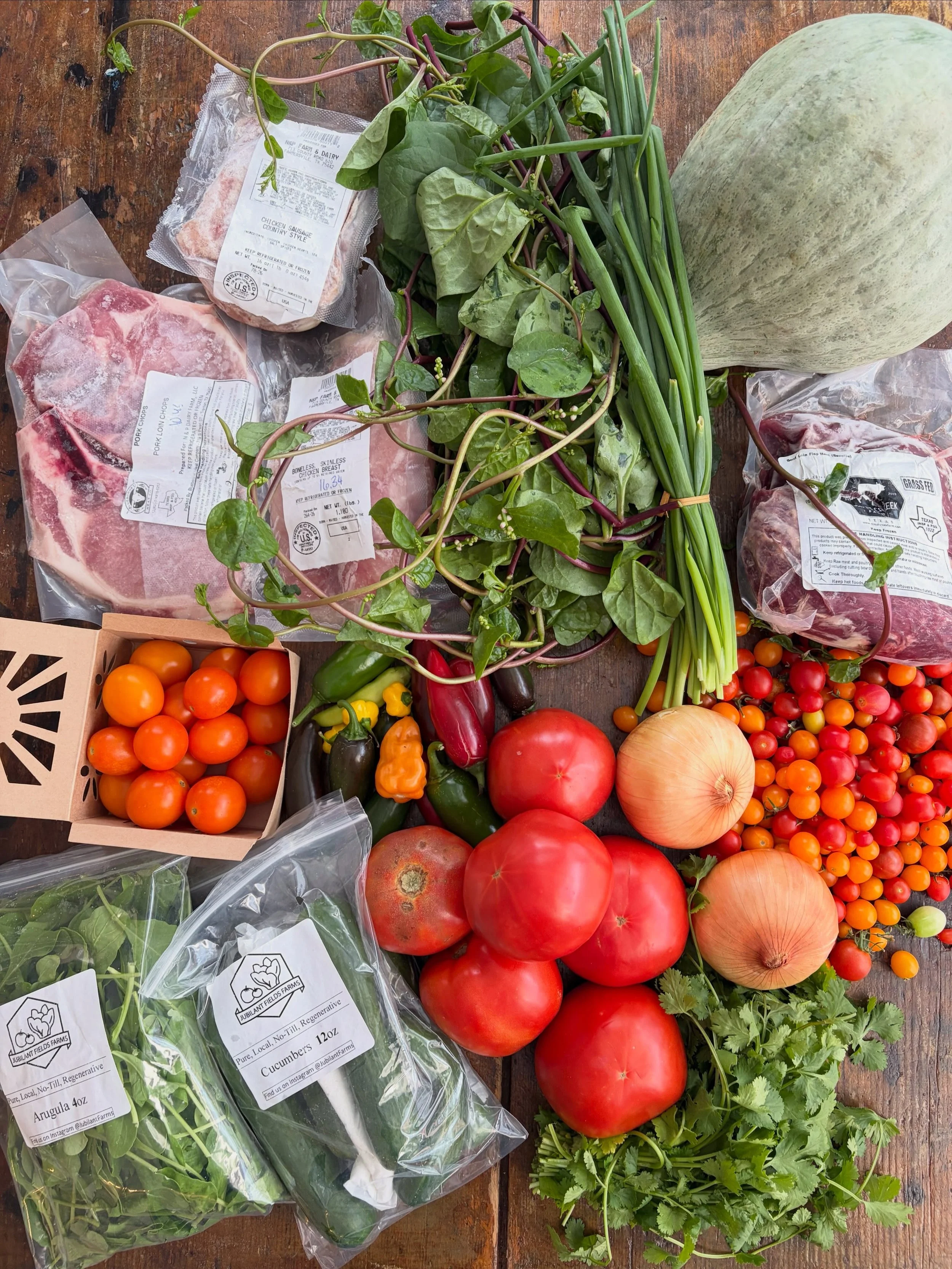 Haul for the week 😍 farms are tagged in the pics! #eatlocal #eatfresh #organic