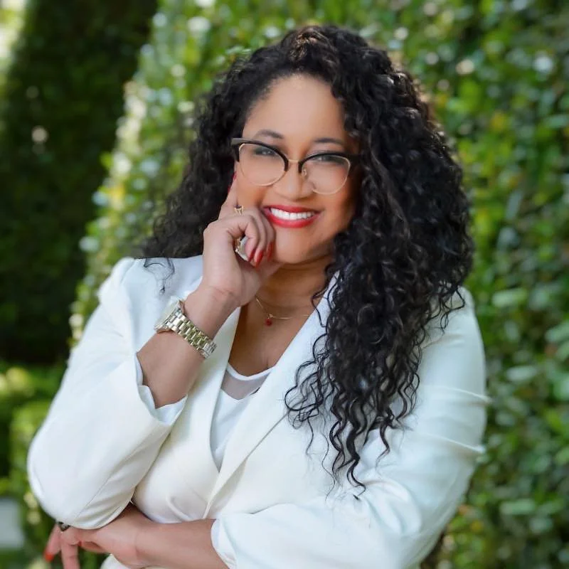 Teacher Nina Barnett