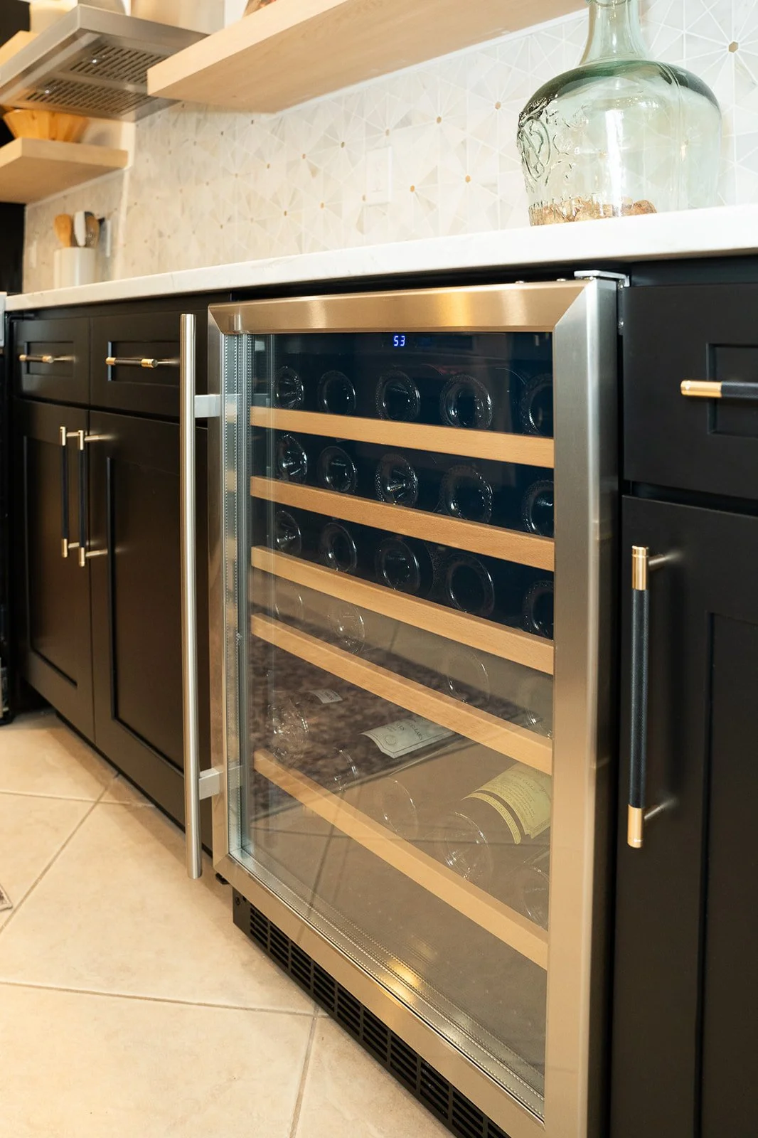 modern kitchen decor.jpg