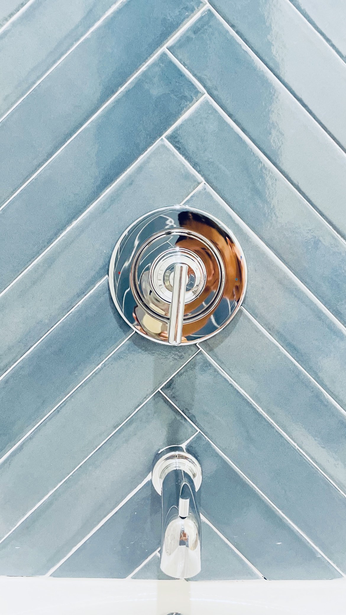 modern home decor.jpeg