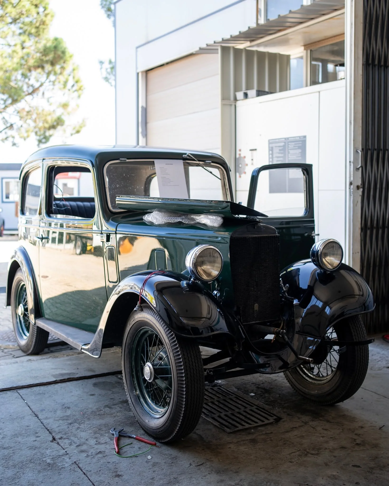 🇵🇹 Recebemos nas nossas instala&ccedil;&otilde;es, para repara&ccedil;&atilde;o e afina&ccedil;&atilde;o, este Austin Seven. Uma raridade de cl&aacute;ssico de 1938.

🇪🇳 We've received this Austin Seven at our facility for repair and tuning. A ra