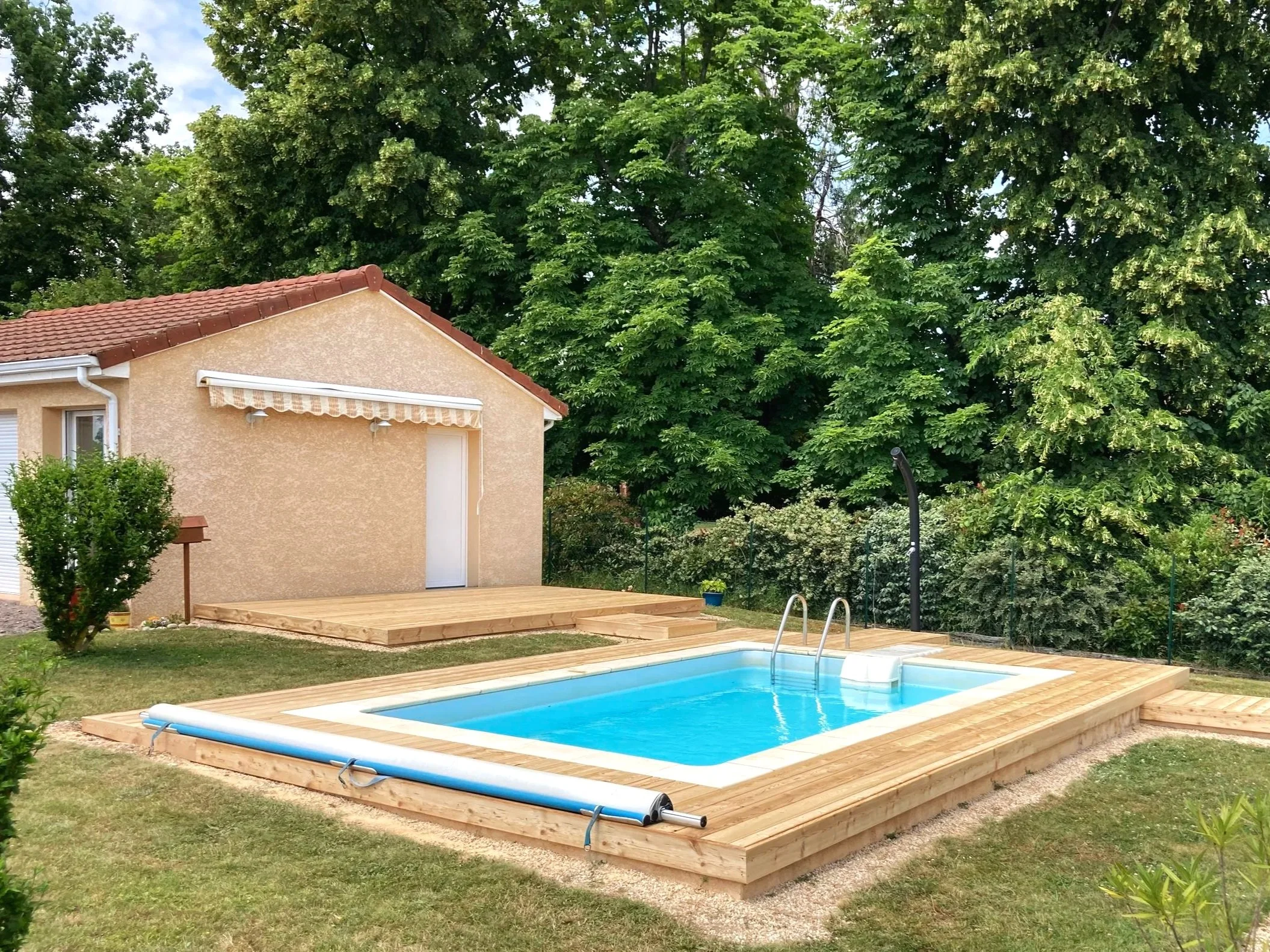 Ceinture de piscine bois massif traité