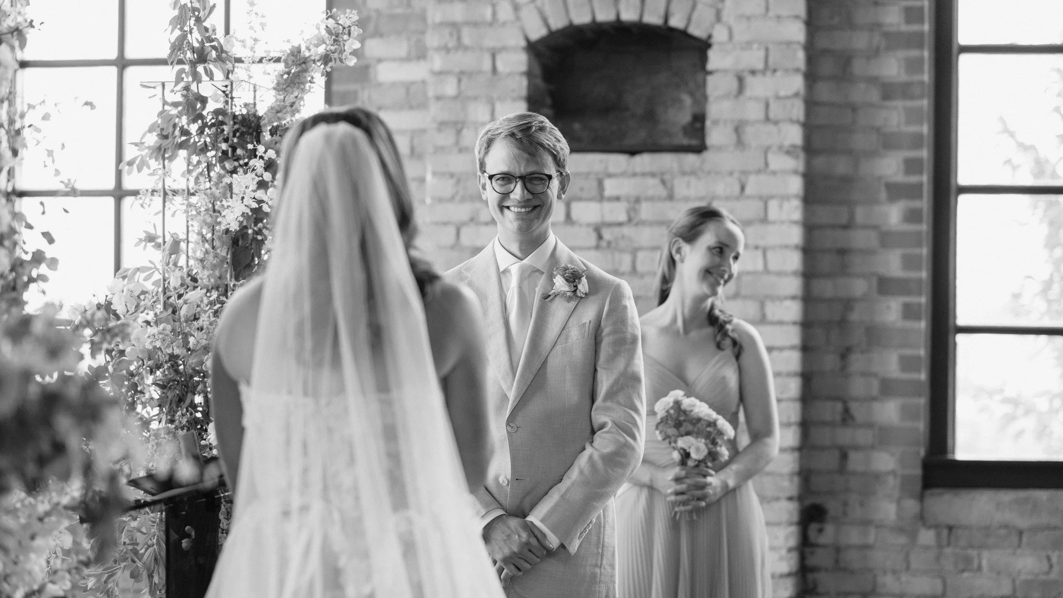 So, who is this &ldquo;fianc&eacute;&rdquo; I keep mentioning!? Well, now he&rsquo;s my HUSBAND (😍), and his name is Erik. 

Erik and I met on Hinge (Yes, it&rsquo;s possible! It only took dozens of not-as-good (okay, many very bad!!) dates to get t