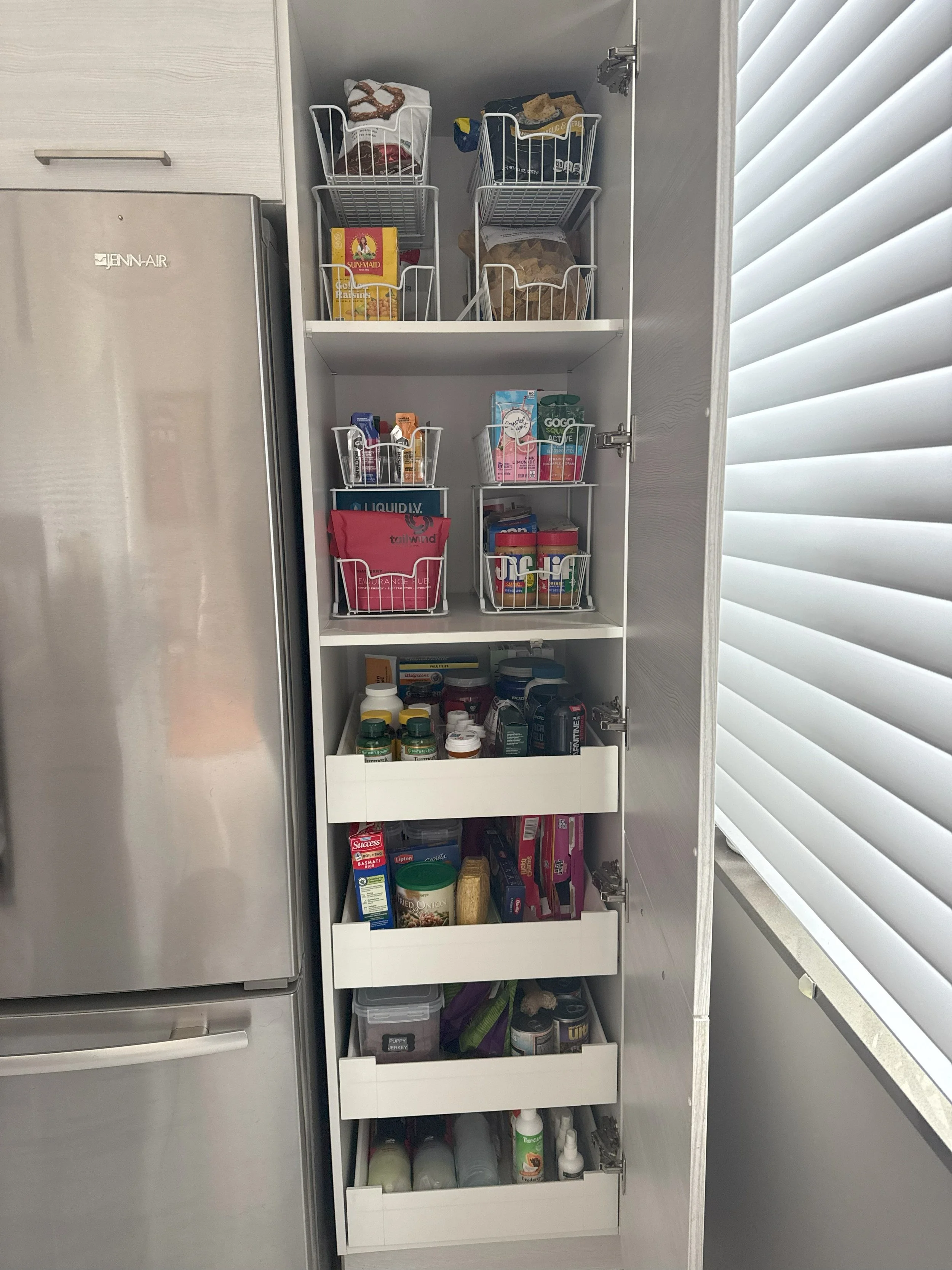 Pantry - After
Implemented organizers with pullout drawers to utilize unused vertical space, implemented drawer dividers to maintain order