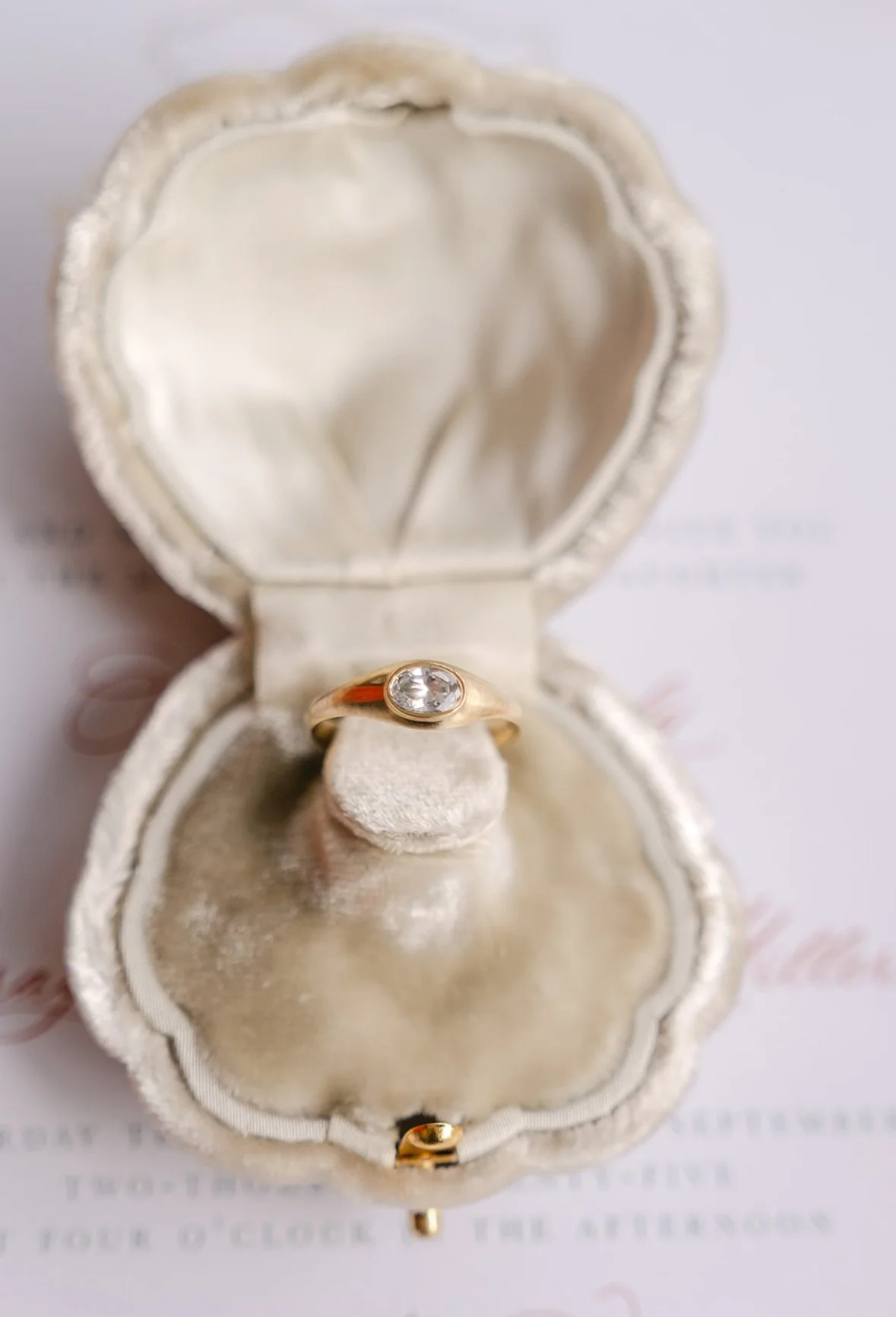 Baby Oval Ring