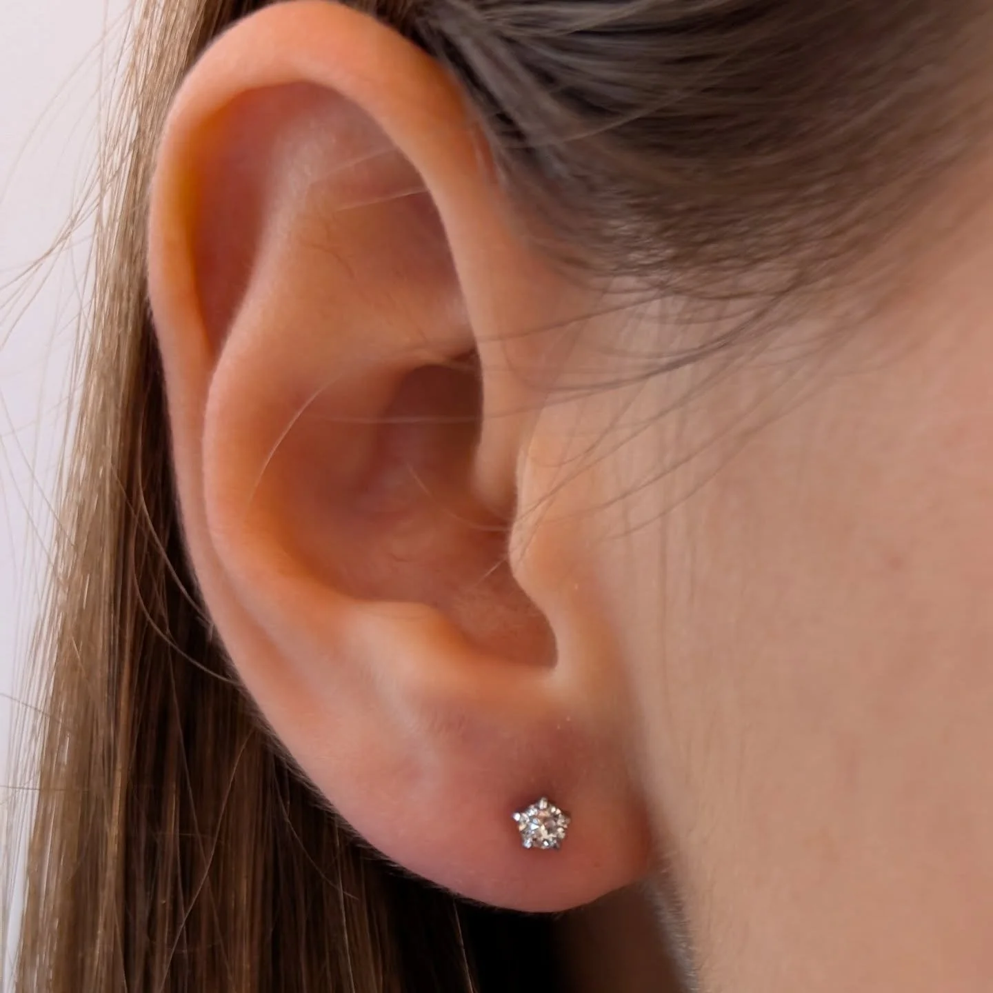 END OF SUMMER PSA:
I have three awesome jobs -- School Nurse, Ear Piercing Nurse, and Mom 😜 Everyone's "end of the summer" is chaotic and unpredictable, but mine is special in that ALL THREE of my jobs compete for my attention these last t