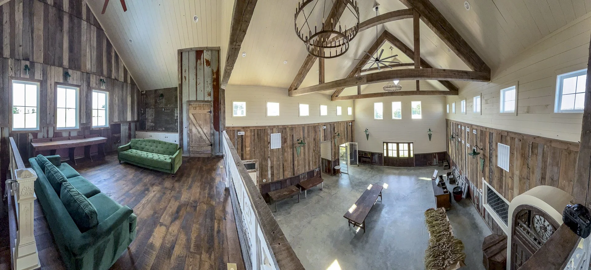 barn pano-2.jpg