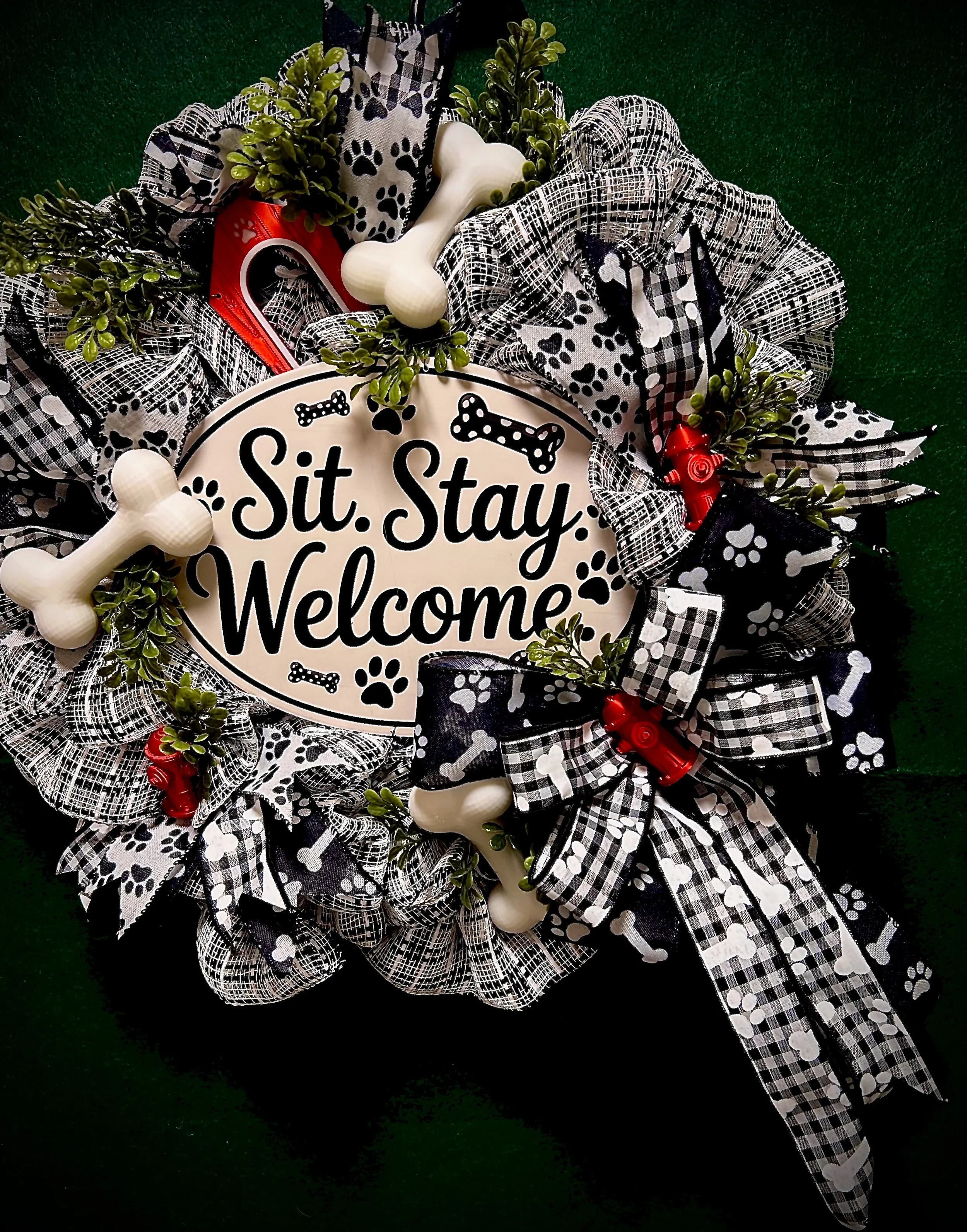 Pet Lover's Welcome Wreath