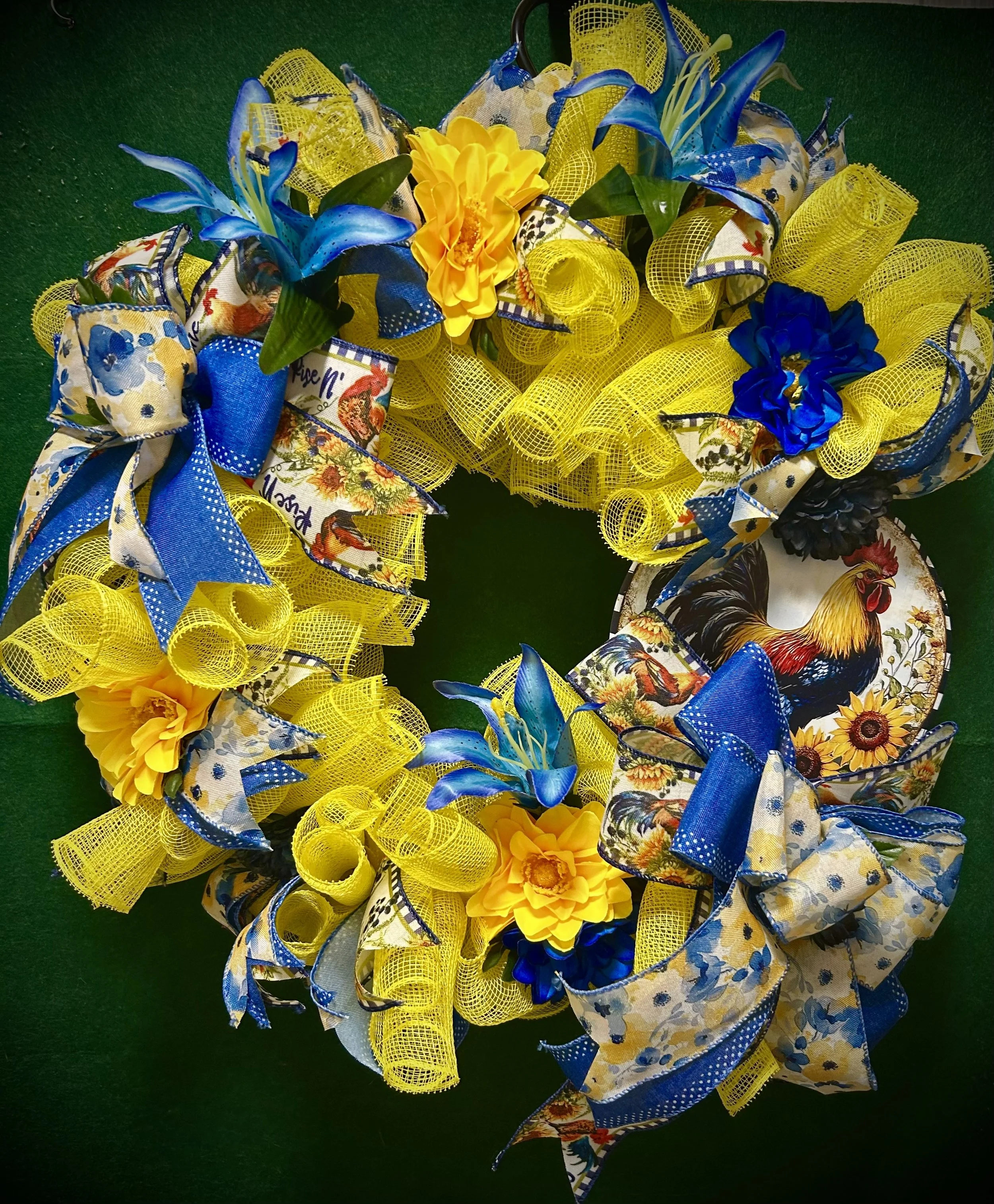 Handmade Rooster-Themed Wreath with Floral Accents