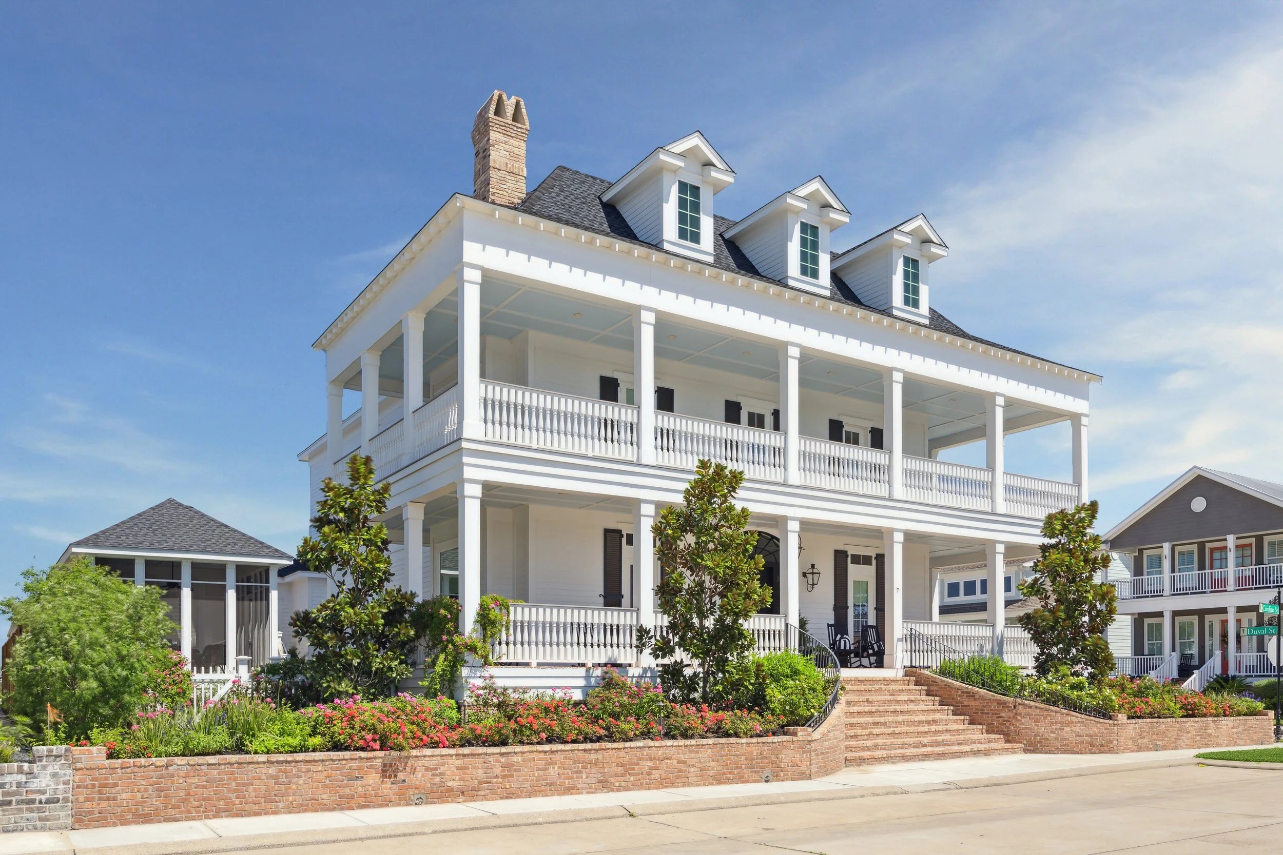 EVIA 7 Caroline Front Angle.jpg