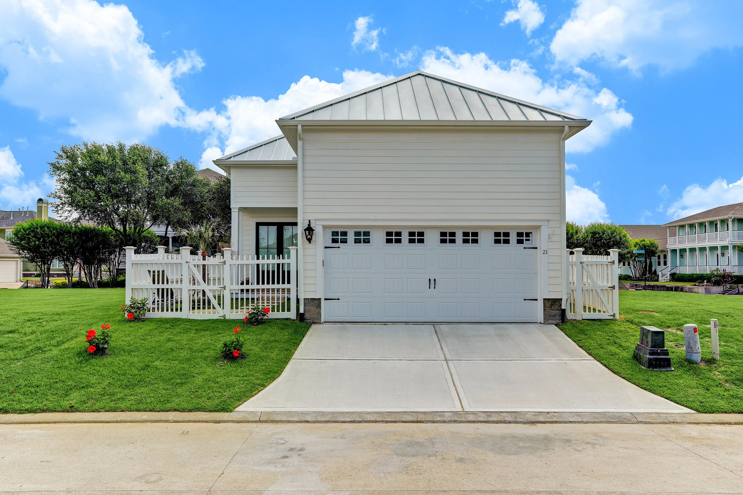 EVIA 21 Porch Street 5-11-22 Garage.jpg