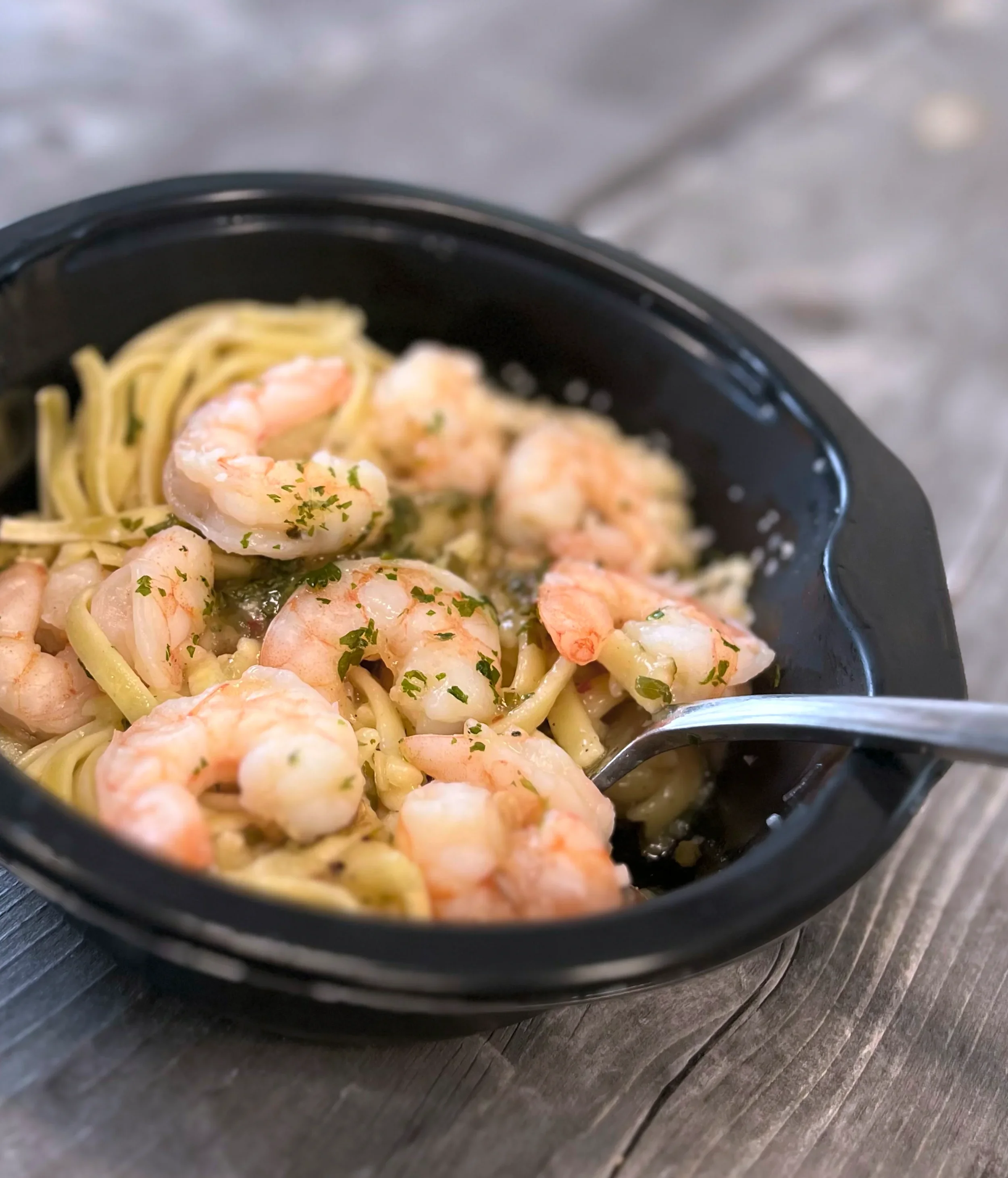 Maine Lobster Club TM - Shrimp Scampi w-fettuccini- 6 pack, 8 oz servings.webp