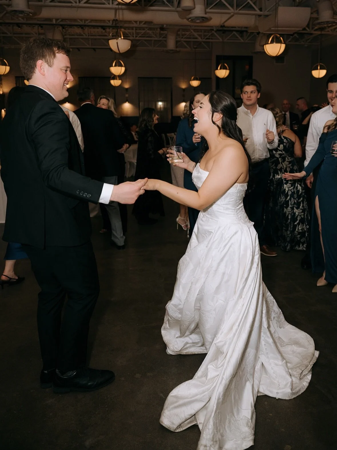 Creating dream receptions, one wedding at a time. 🤍

Church: Good Shepherd in Shawnee&nbsp;
Venue: @theaustinvenuekc 
Catering: @oliveevents&nbsp;
Band: @twiceonsundayband
Cake: @chefshopstark&nbsp;
Rentals: @supplyevent&nbsp;
Flowers: @goodearthflo
