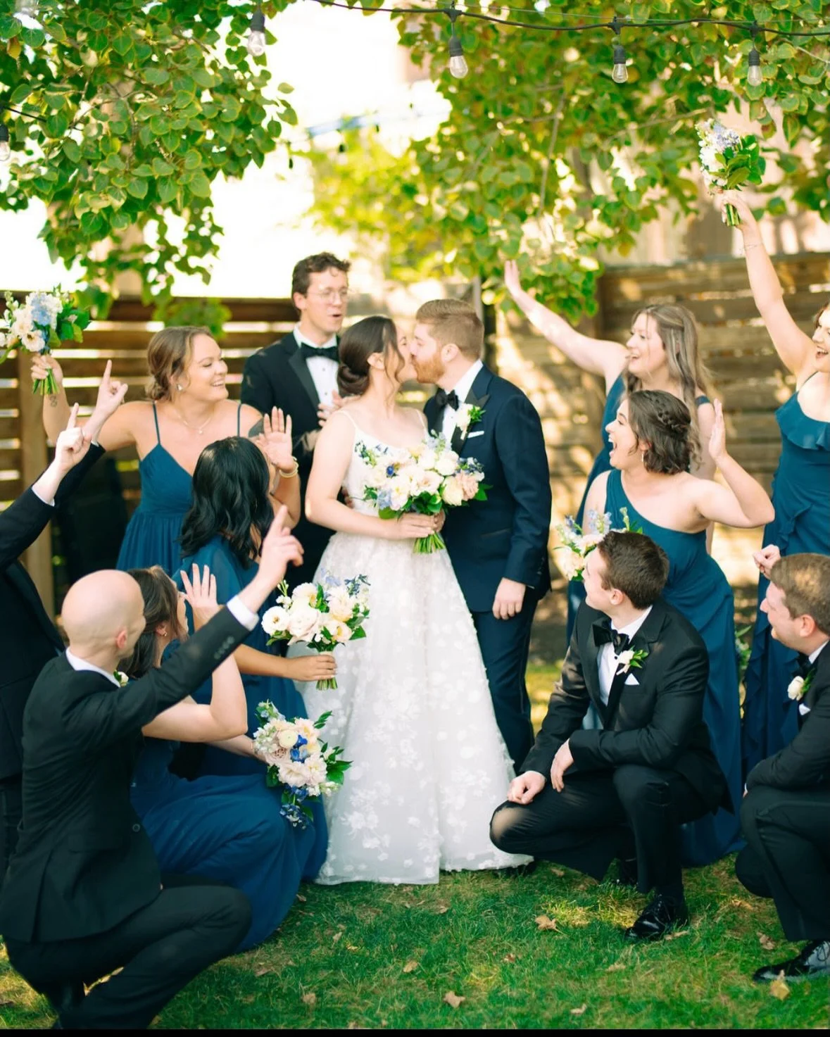 This gorgeous weather has got us dreaming of outdoor venues and &ldquo;I do&rsquo;s&rdquo; under the stars. ✨ 

Venue &amp; Bar: @theguildkc 
Dress: @kleinfeldbridal
Floral: @goodearthfloral
Hair &amp; Makeup: @paradisebeautykc
Photo: @_waldron_ 
Coo