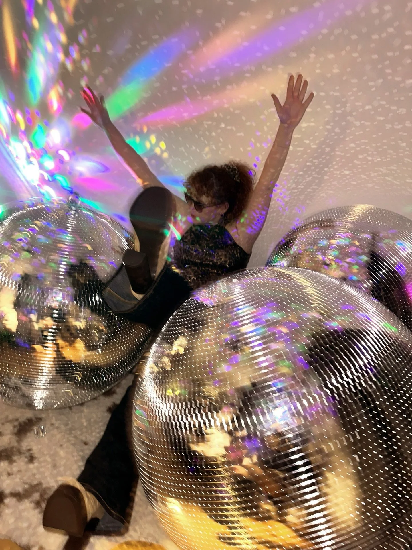 Sometimes all you need is a little light, a little movement&hellip; and of course, a few disco balls ✨🪩

At Discosphere, every disco ball is handcrafted and tailored to the space, the mood, and the story you want to tell. From photoshoots to events,