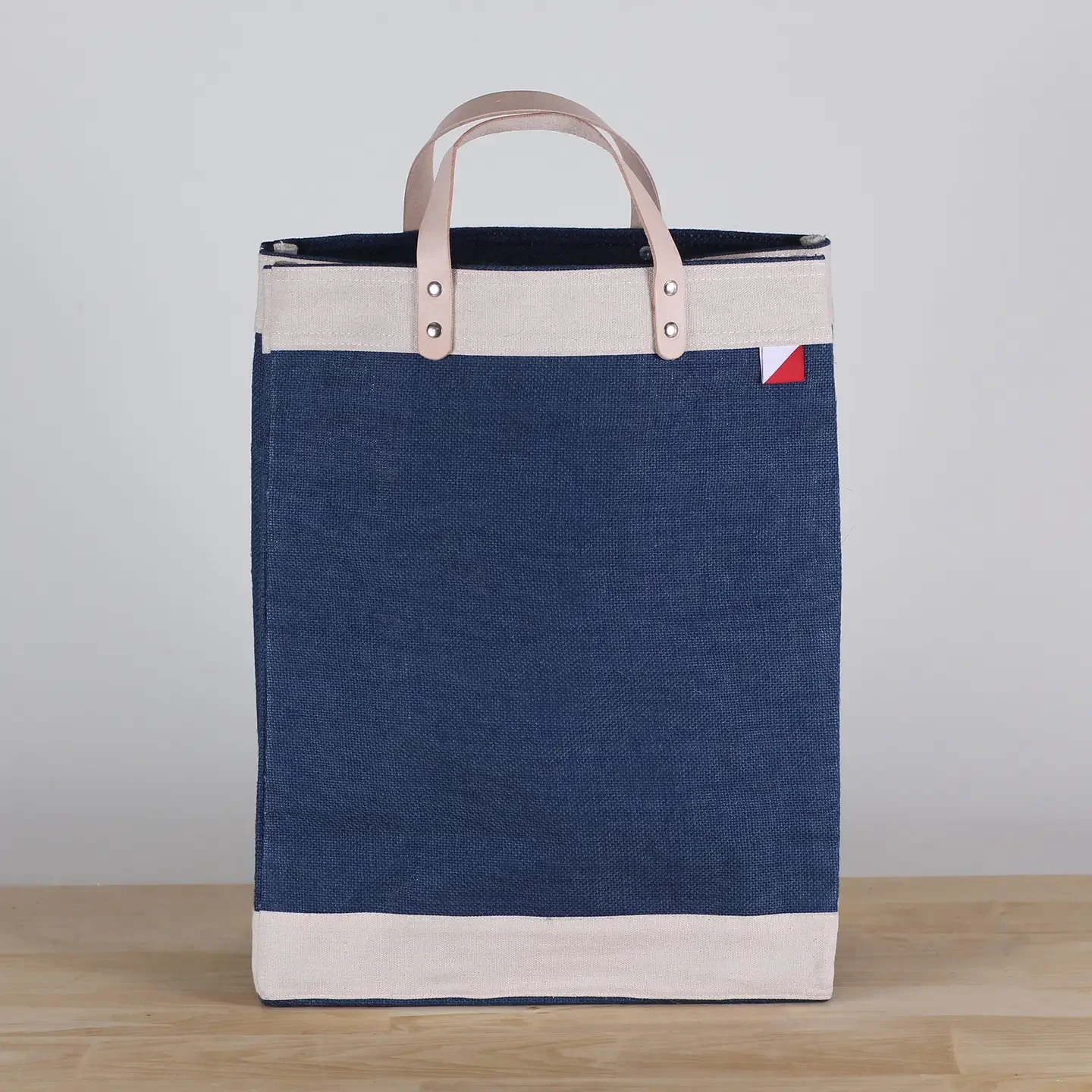 navy shopper.webp
