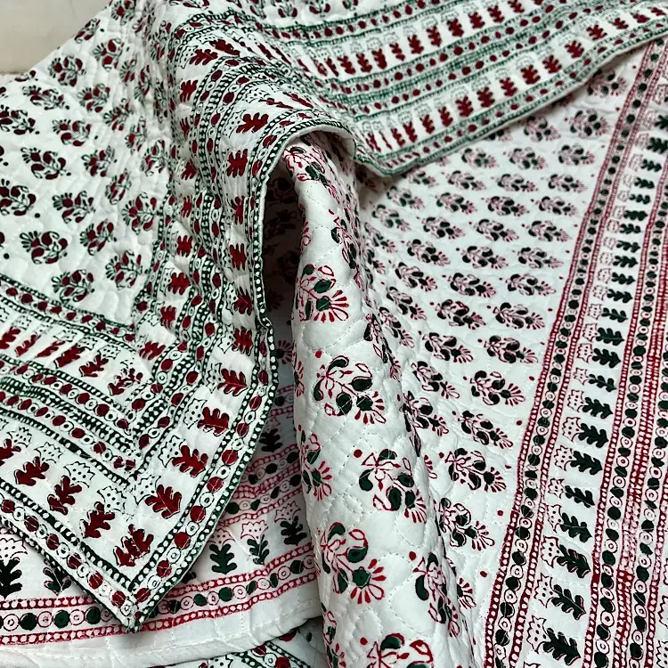 red and green quilt 2.webp