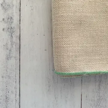 Oatmeal Dinner Napkins with Green Trim