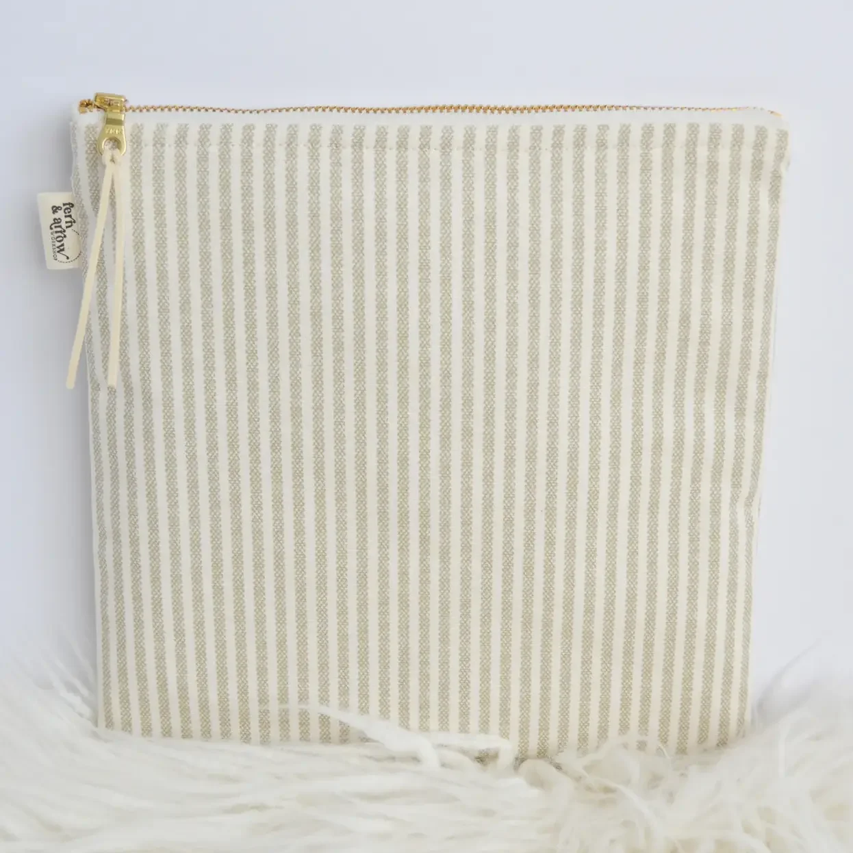 khaki stripe wet.webp