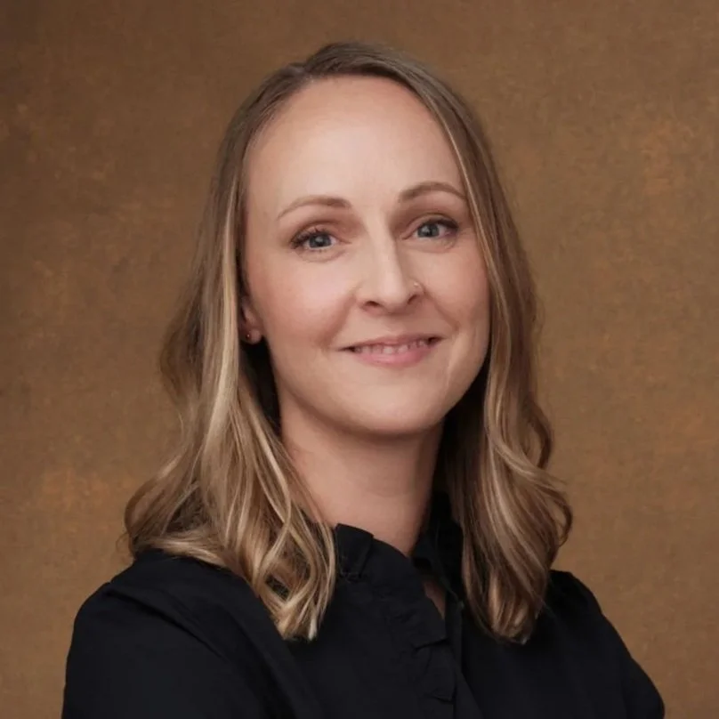 Teri Jones-Villeneuve Headshot