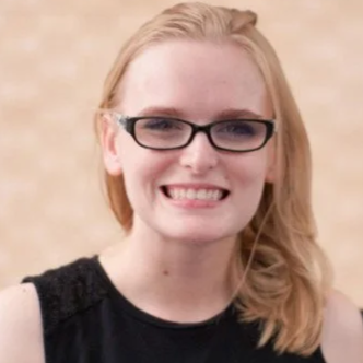 Grace Panknin Headshot