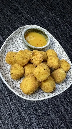 Underpass restaurant 99994.jpg