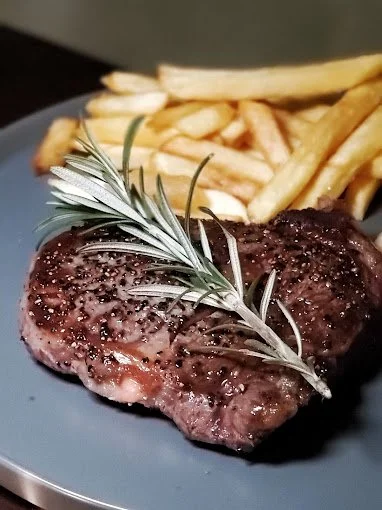 Underpass restaurant 99993.jpg