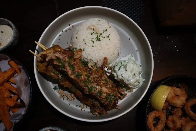 Underpass restaurant 999993.jpg