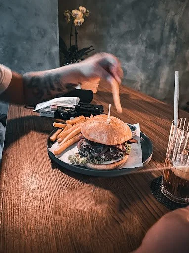 Underpass restaurant 993.jpg