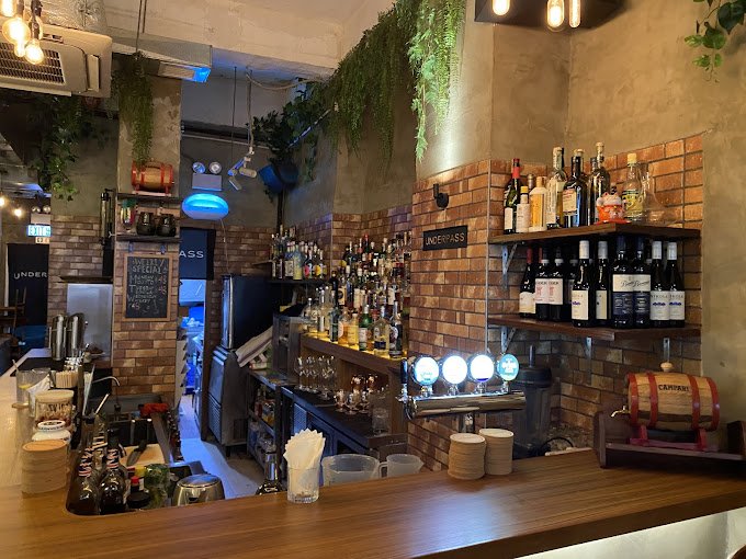 Underpass restaurant 9991.jpg