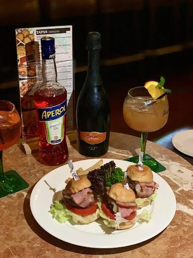 Club 1911 Western Wine Bar 993.jpg