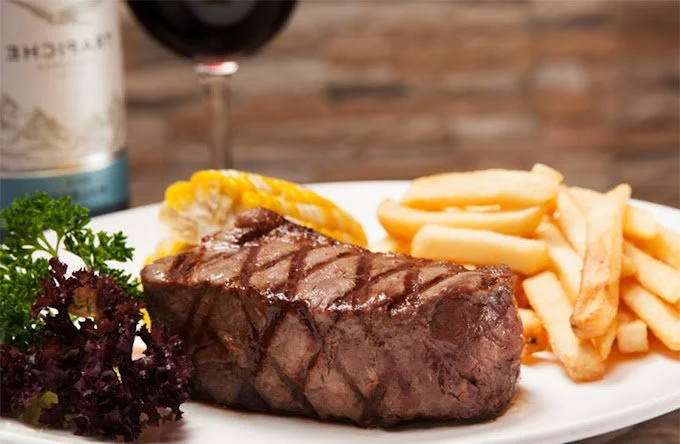 Club 1911 Western Wine Bar 9995.jpg