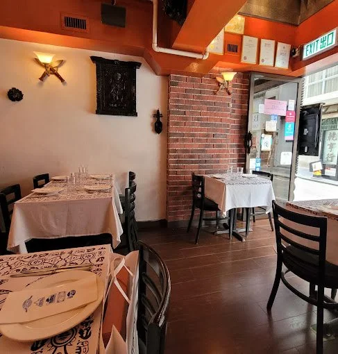 Nepal restaurant 999995.jpg