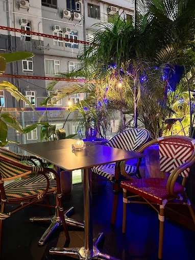 Sahara lounge 9999.jpg