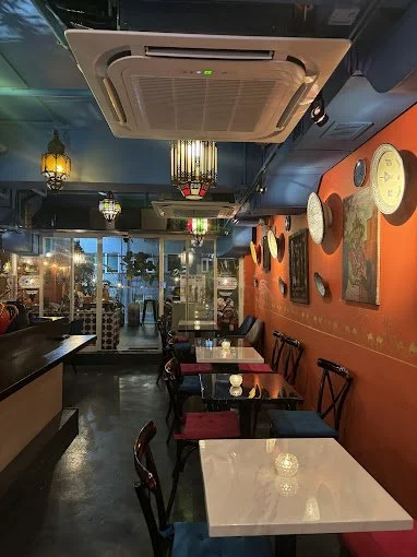 Sahara lounge 98.jpg