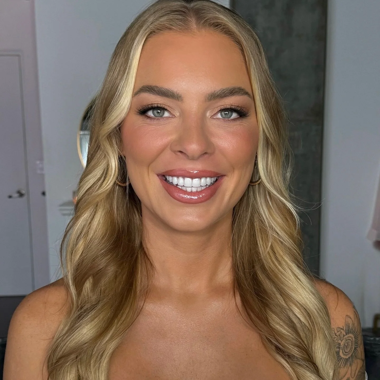 The grid needed this gift!🪽 @gigibogus @boudoir_with_jess | Makeup by Lacey | #805makeup #santabarbaramakeupartist #softglam #bridalglam #boudiorglam