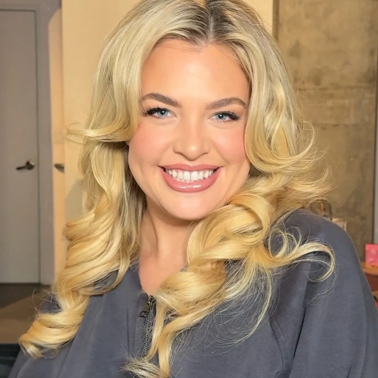 M O R G A N 💛 @morganalexandriablog @boudoir_with_jess @jessfairchild | Makeup by Lacey l #805makeup #805makeupartist #santabarbaramakeupartist #softglam #boudoir