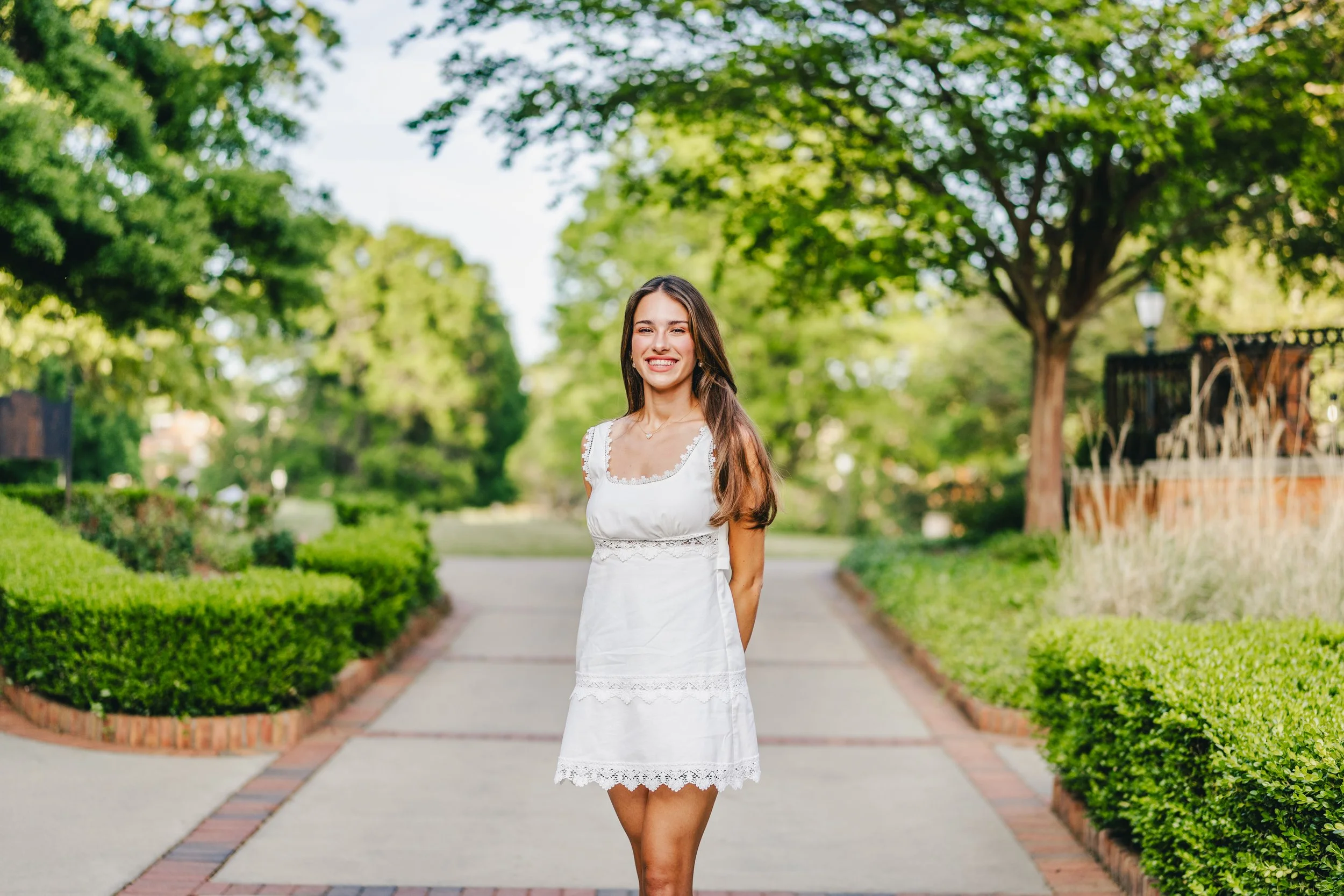 Anna&Kirsten Pathway (3 of 1).jpg