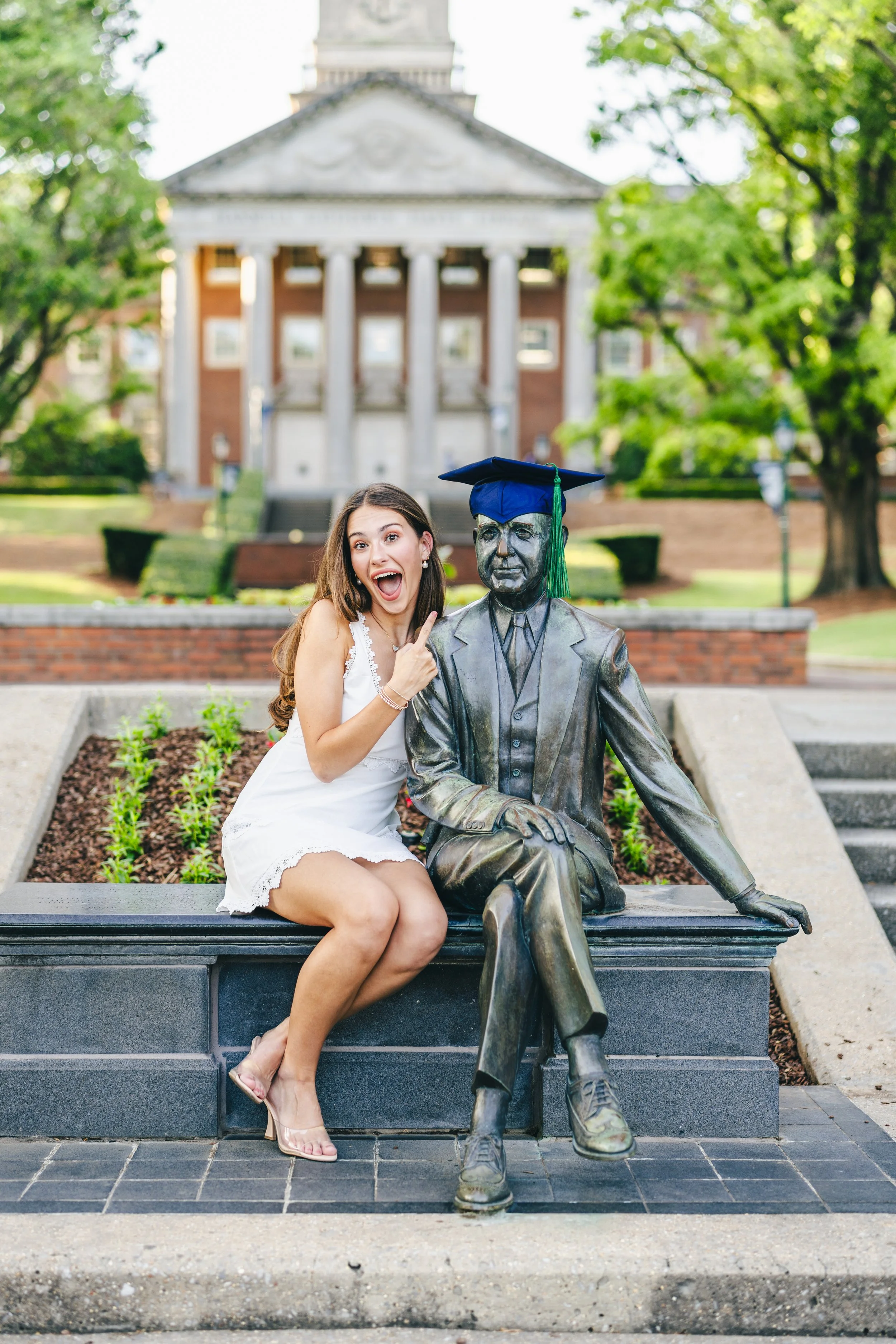 Anna&Kirsten Statue (4 of 1).jpg