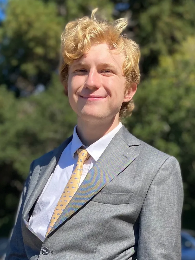 Silas Nichols headshot