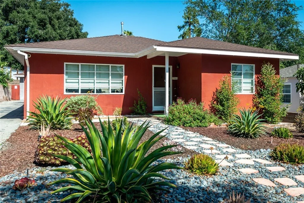 9966 France | $823,000