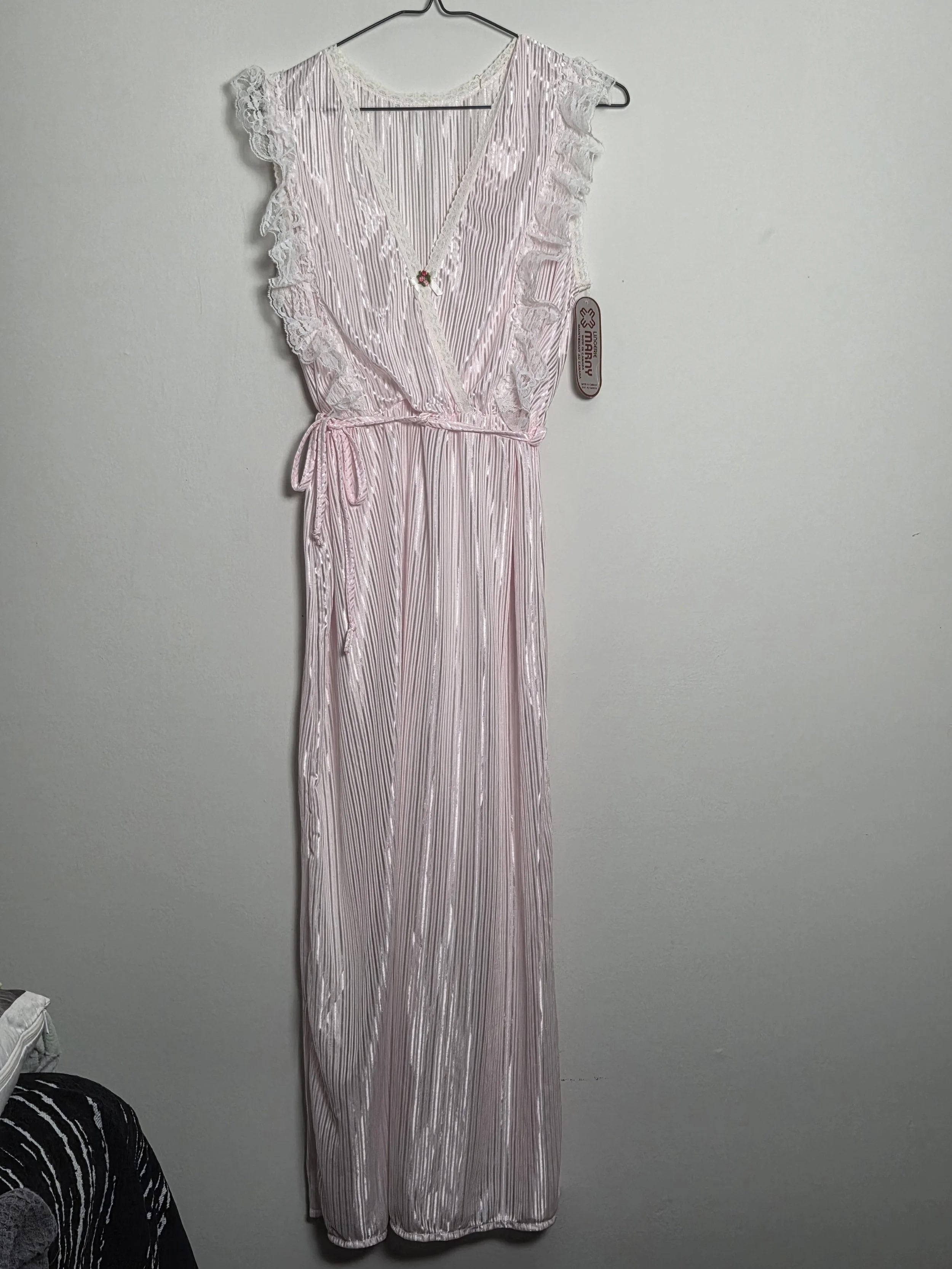 pink vintage nightgown - M