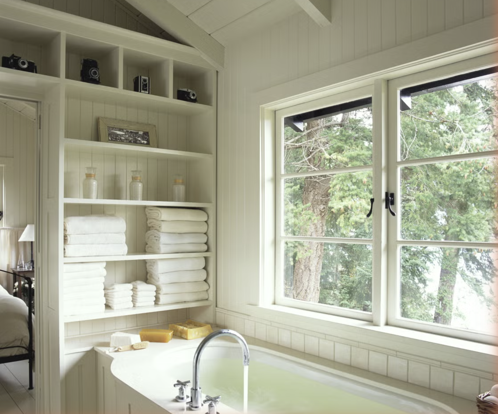 Veranda: Trendy Bathroom Features Designers Want to Leave Behind