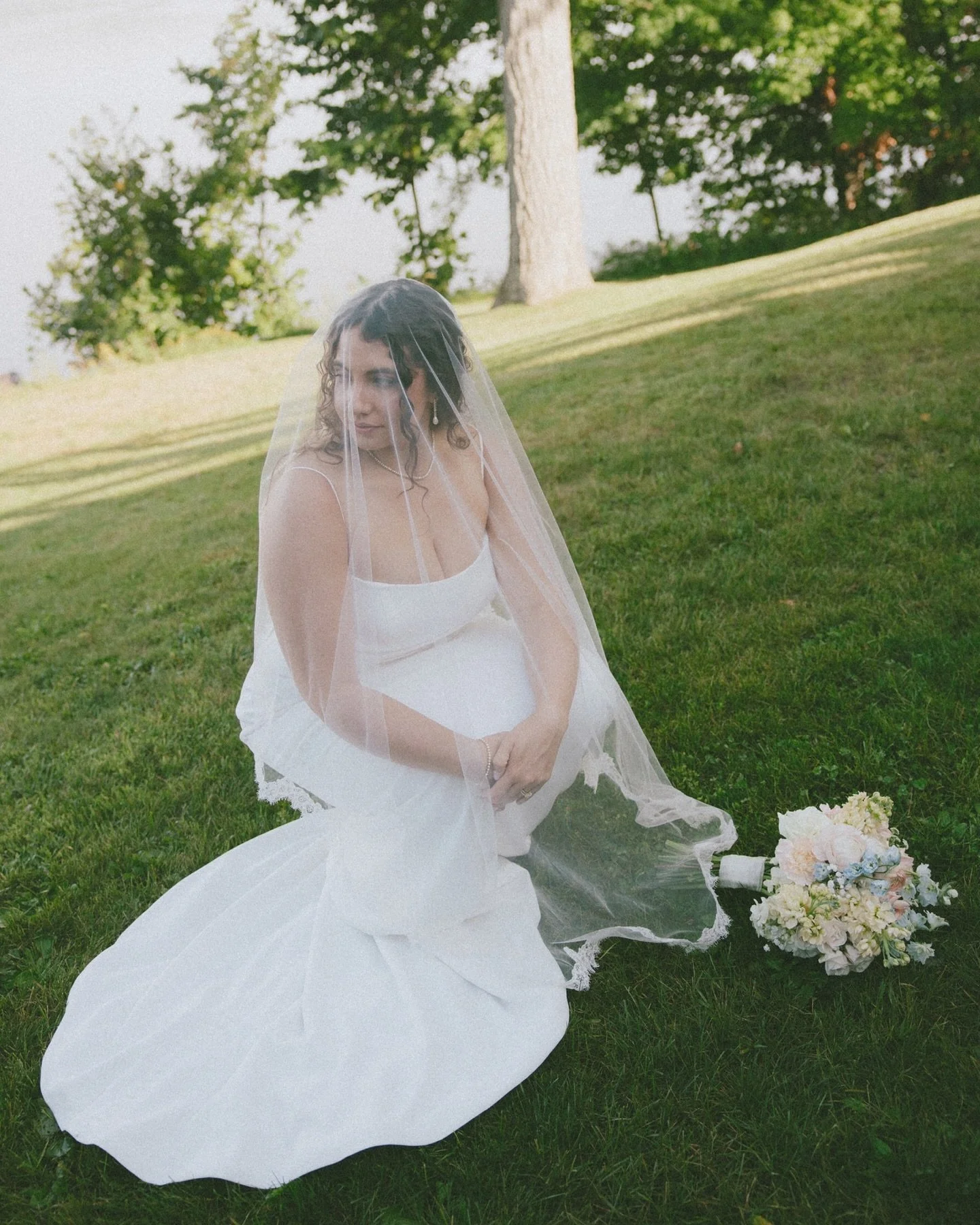 Alyeska &amp; Grant&rsquo;s wedding was so so perfect 💛 

&bull;

&bull;

&bull;

[Minneapolis wedding photographer | Twin cities couples photographer | Madison wi elopement photographer | Milwaukee wedding photographer | MN wedding photographer | M