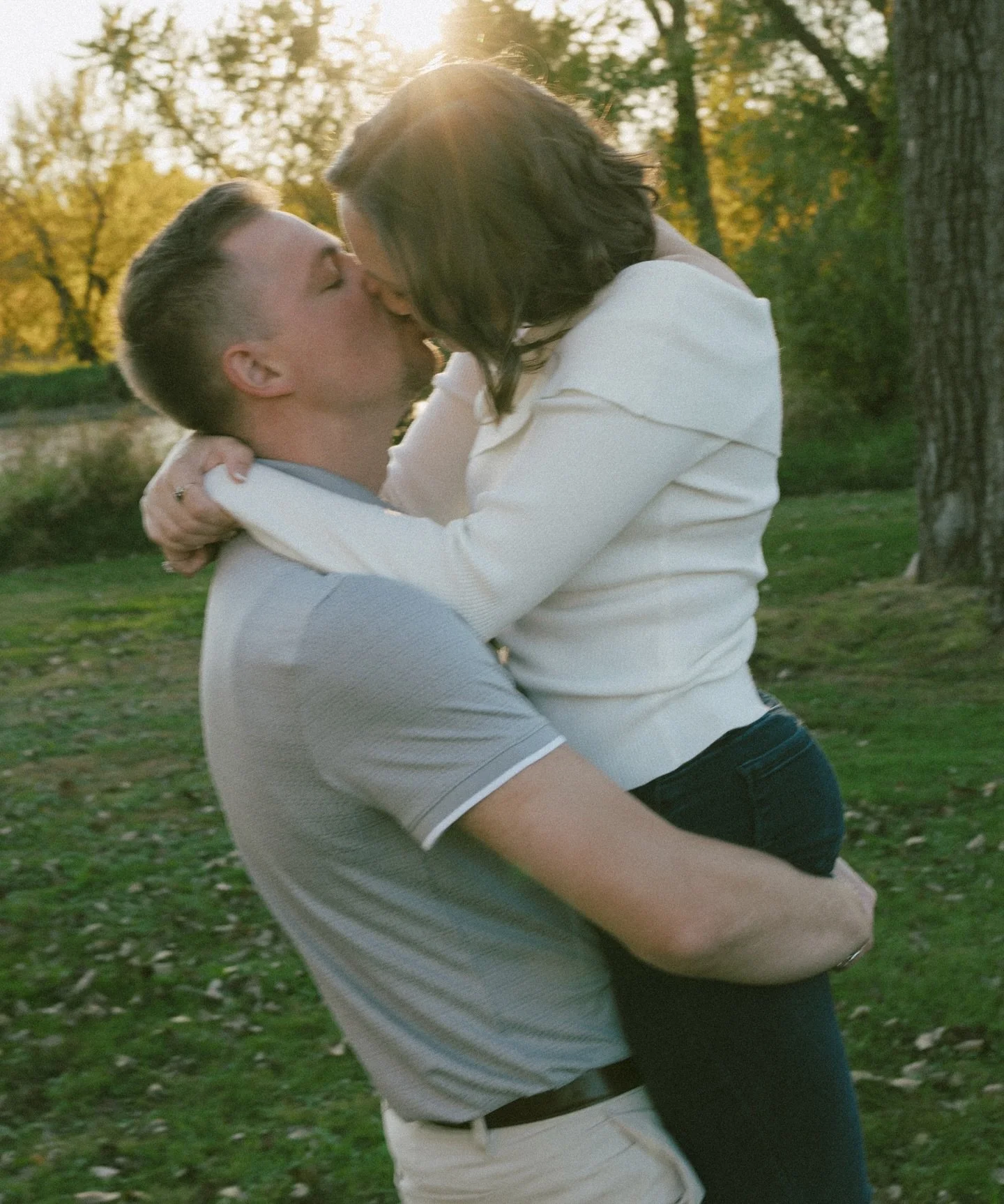 Ran around downtown La Crosse with Dana and Drew last week and hit all the best spots for their engagement session 💛

&bull;

&bull;

&bull;

[Minneapolis wedding photographer | Twin cities couples photographer | Madison wi elopement photographer | 