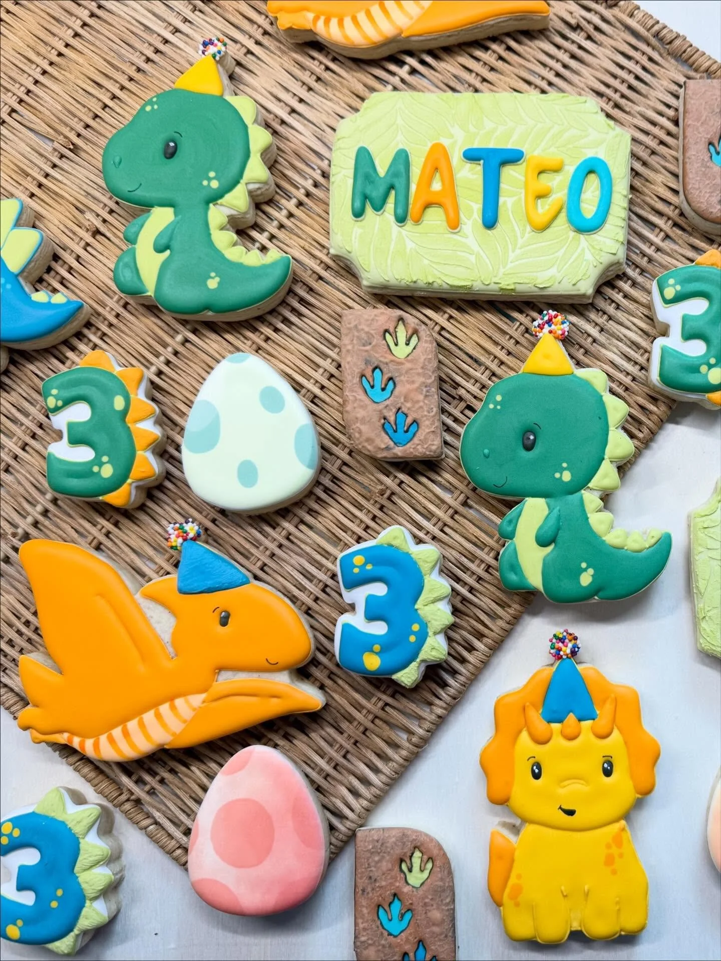 Team T-Rex or Team Triceratops? 🦖
Dinosaur cookies for a roaring 3rd birthday celebration #dinosaurbirthday
#thirdbirthday
#sugarcookiesofinstagram
#decoratedcookies
#customcookies
dinosaurparty
birthdaycookies
cookiedecorating
dinoobsessed
smallbak