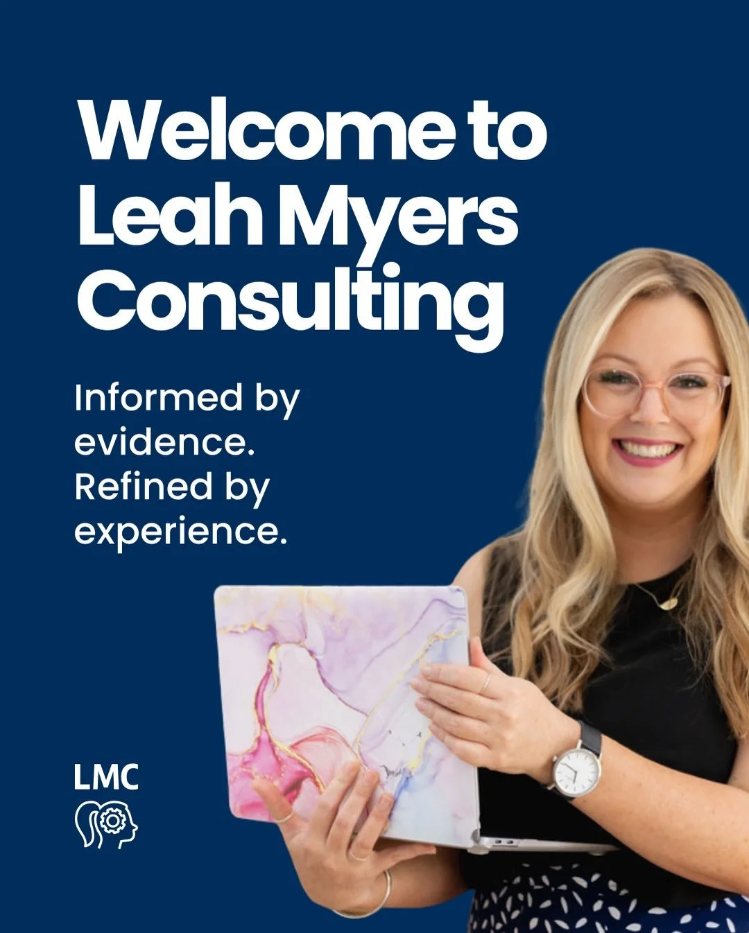 👋 Introducing me 

👩&zwj;🏫 After over a decade in the classroom, I immersed myself in the science of learning and educational research, and saw firsthand the life-changing impact evidence-based practices and explicit instruction can have on learne