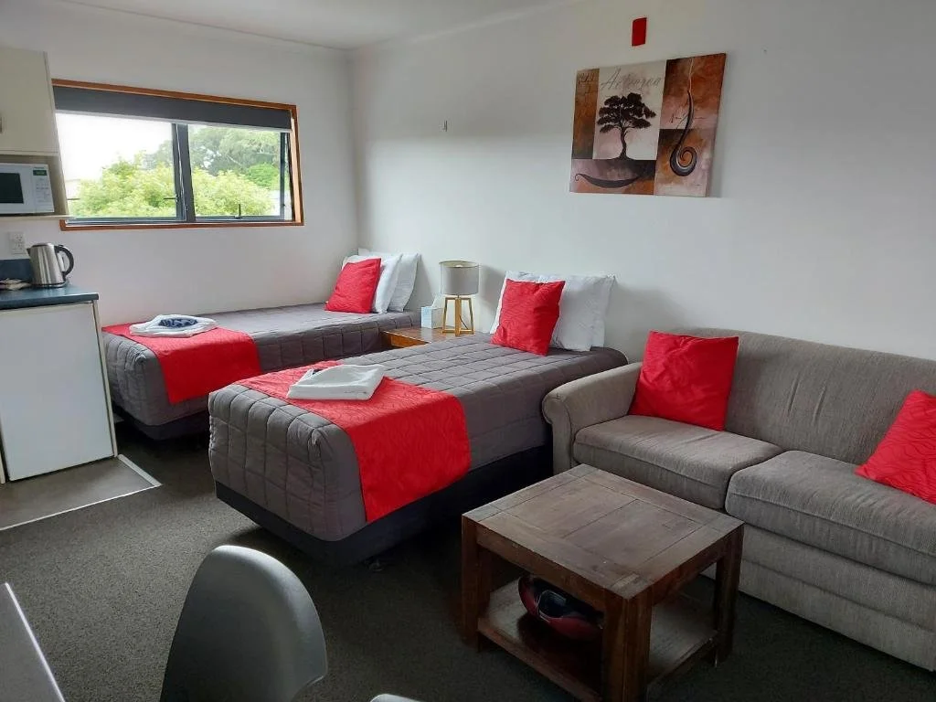 Unit 7 Lounge