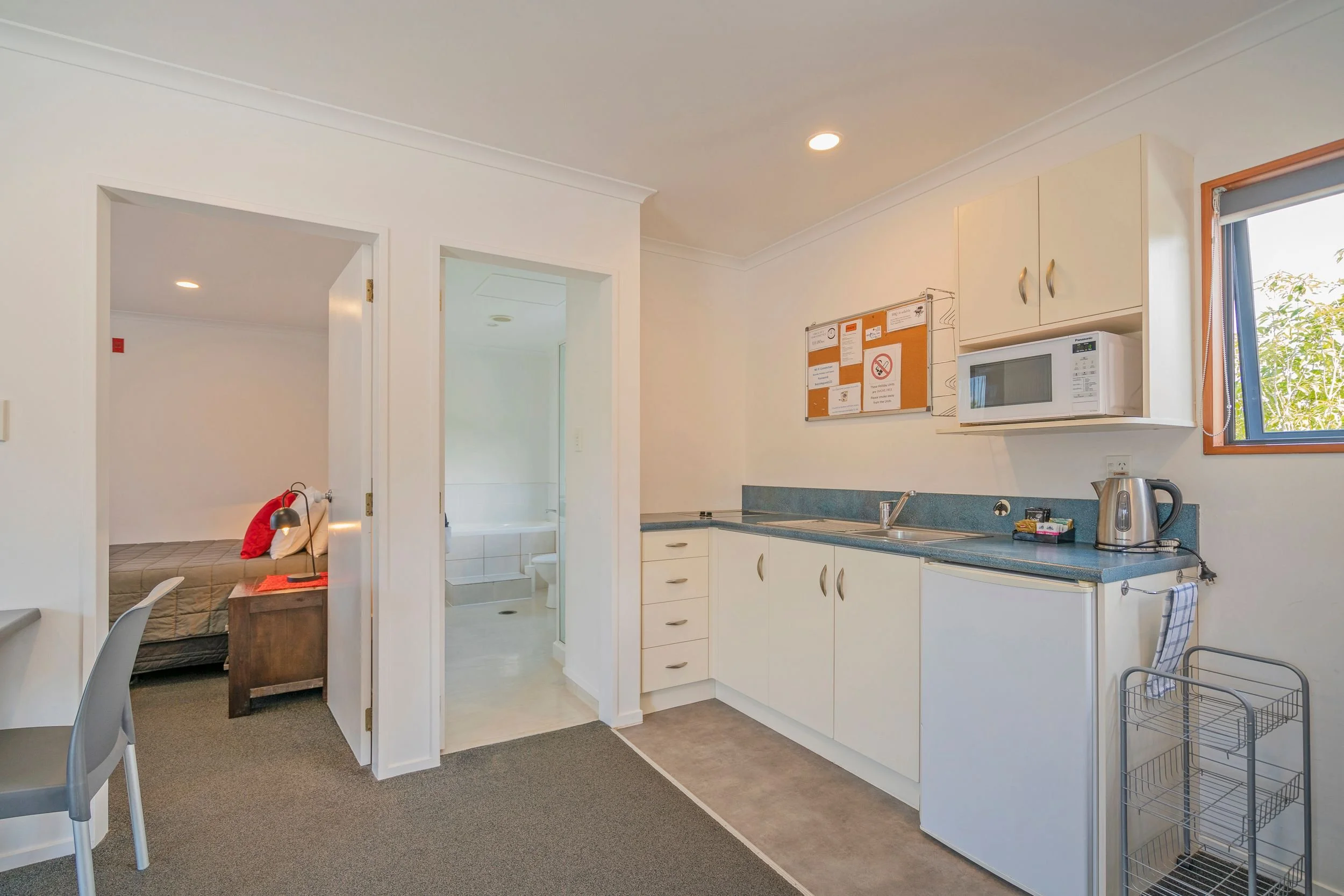 Unit 7 Kitchenette