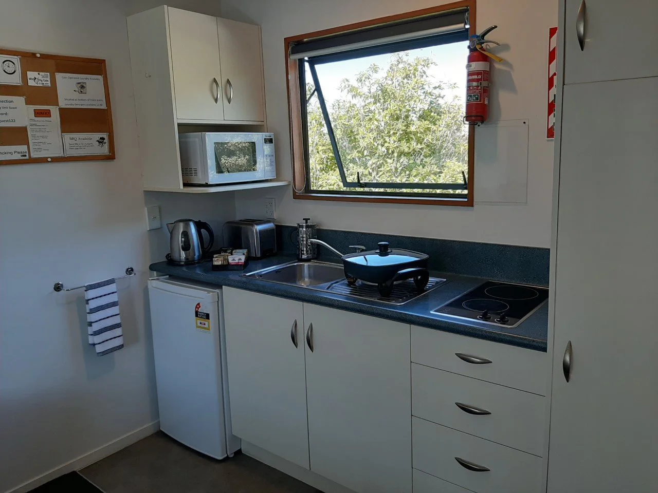 Unit 9 Kitchenette